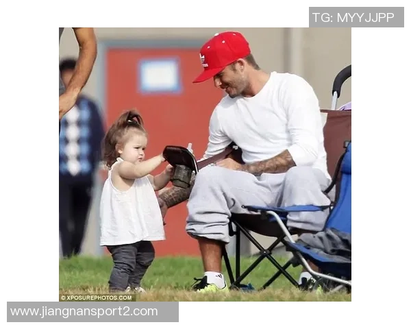 贝克汉姆亲吻14岁小七现场庆祝迈阿密夺冠女儿成长变化令人惊艳